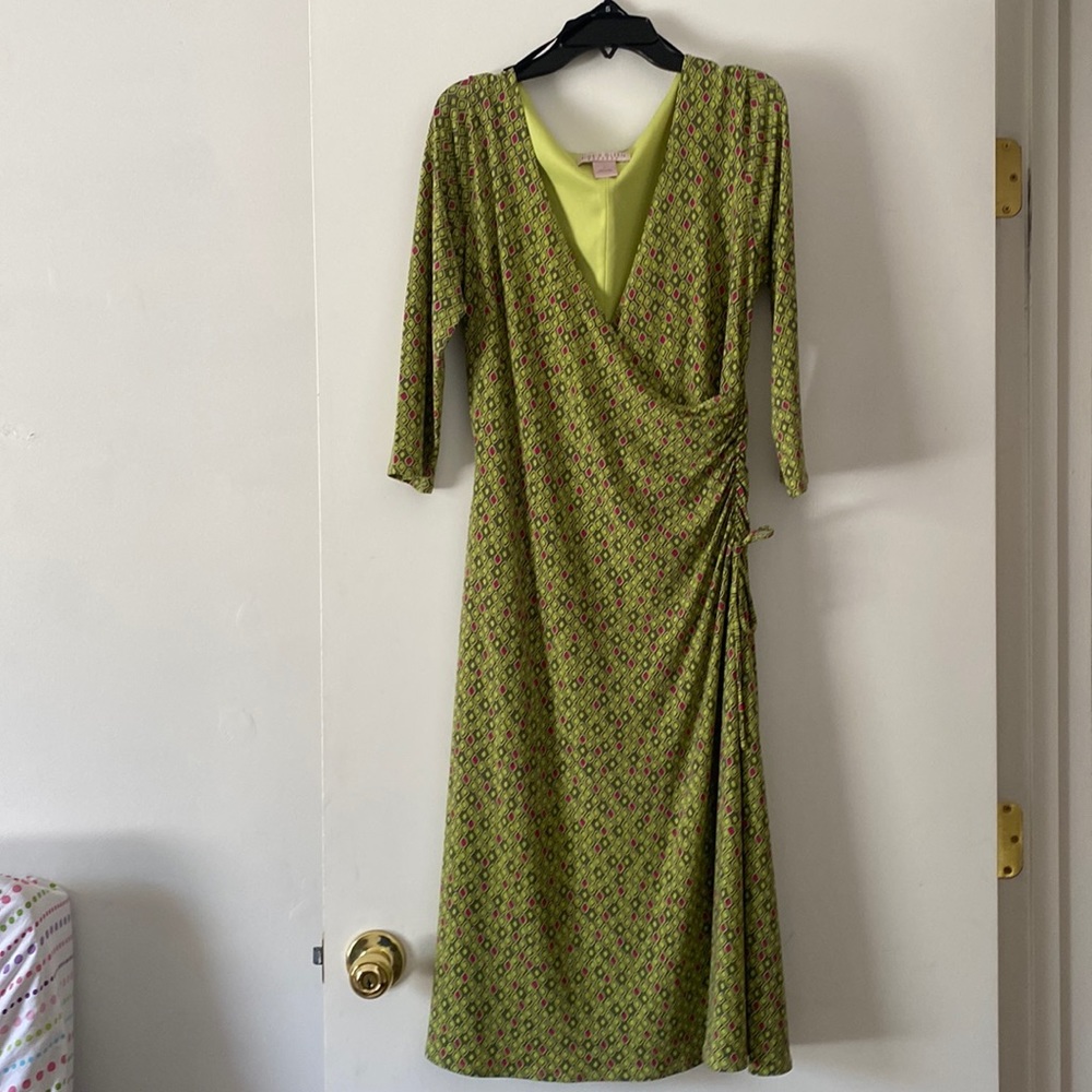 Dress, scoop neck